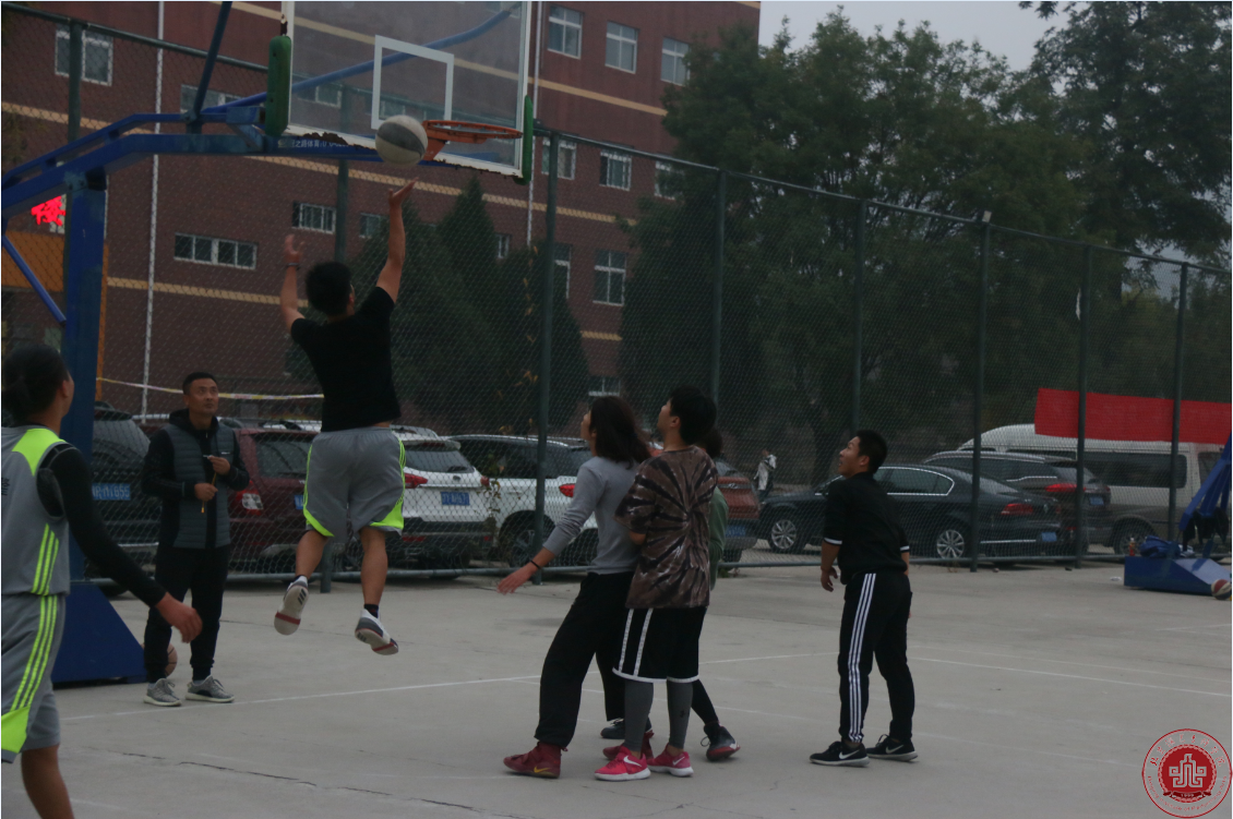 我院成功举办首届3V3学生篮球对抗赛 我院成功举办首届3V3学生篮球对抗赛