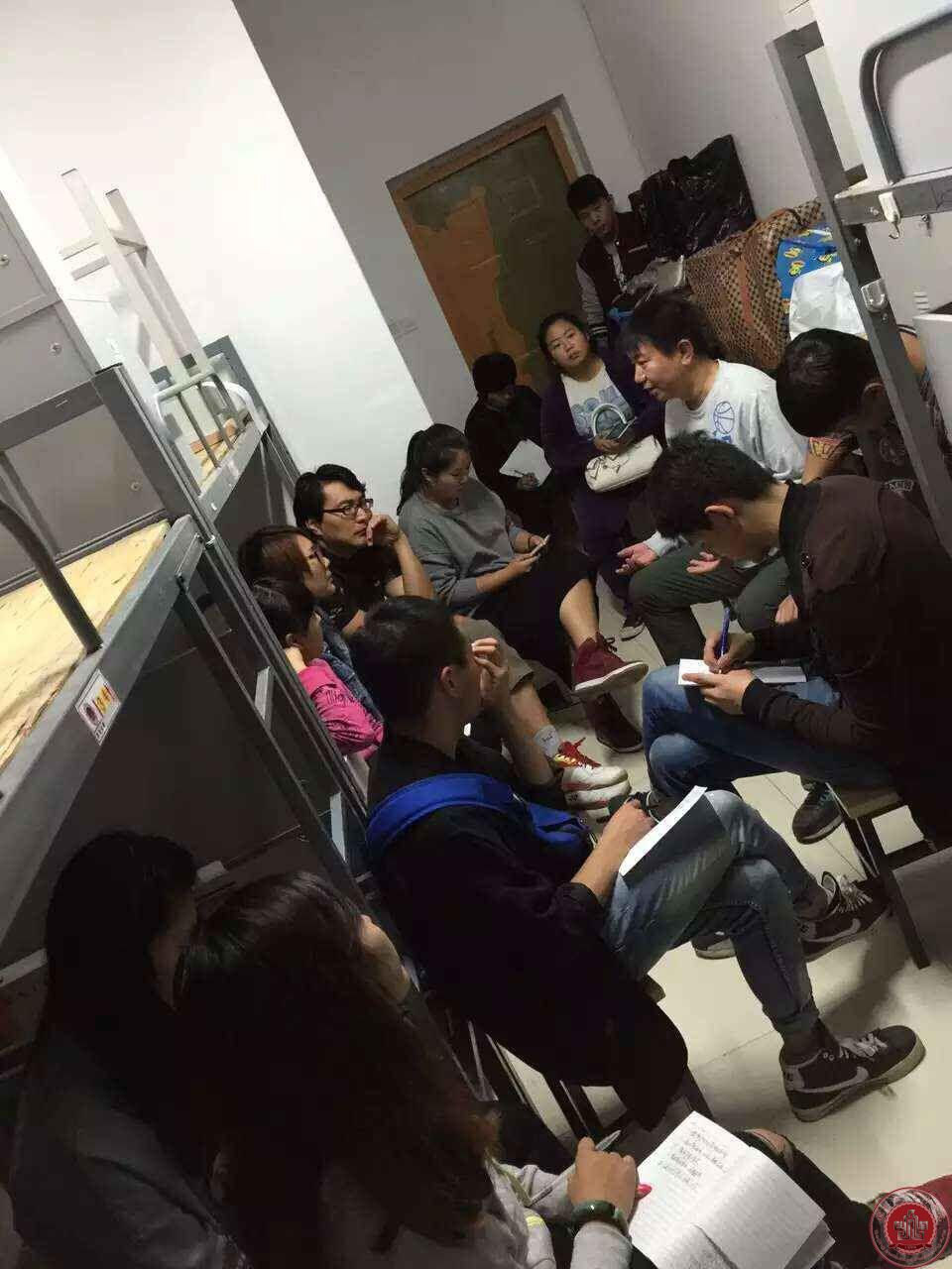 全体辅导员赴新校区召开工作会议