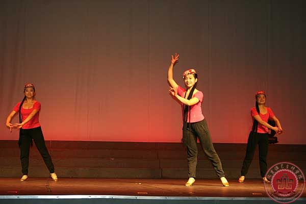 舞蹈系教学汇报演出获好评