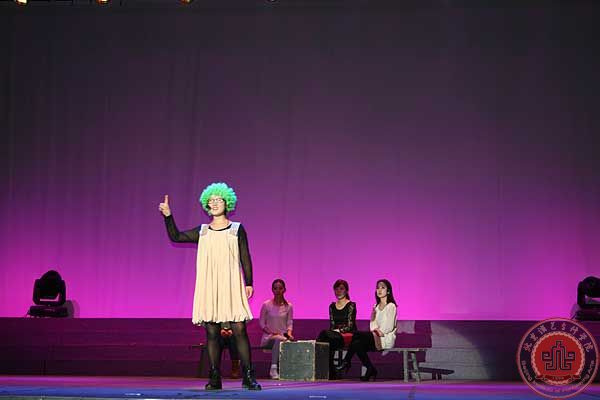 播音主持系教学成果汇报演出昨举行 播音主持系教学成果汇报演出昨举行