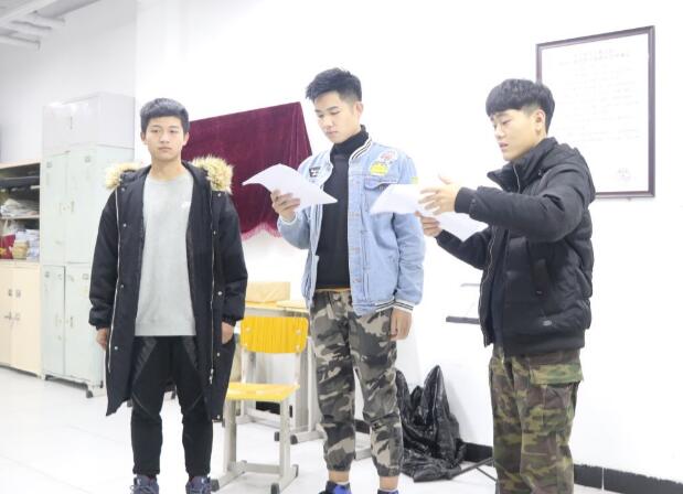 文化产业管理系红色经典晚会排练火热进行中 文化产业管理系红色经典晚会排练火热进行中