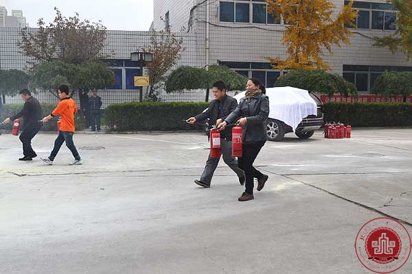 我院组织消防安全演练 我院组织消防安全演练