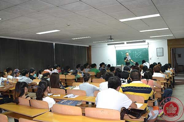 我院2013级新生正式开课