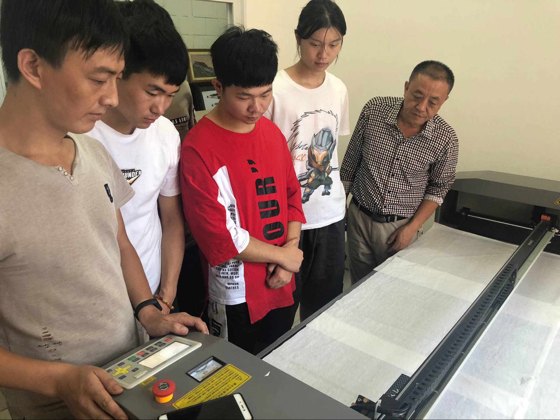 传承剪纸艺术,弘扬中国文化 传承剪纸艺术,弘扬中国文化