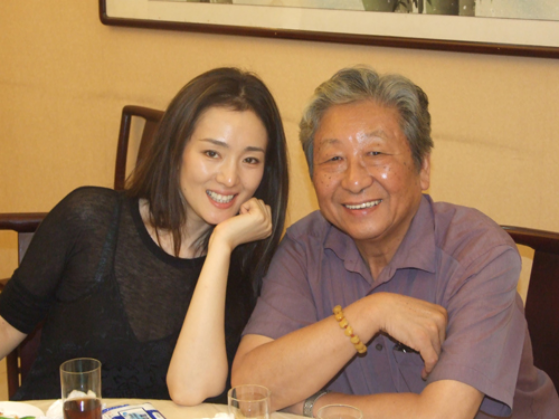 我院2018艺考火热进行中,83岁高龄的梁伯龙院长亲临现场指导 我院2018艺考火热进行中,83岁高龄的梁伯龙院长亲临现场指导