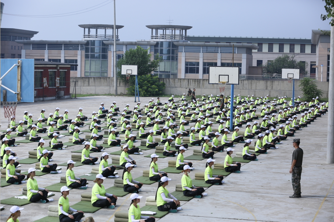 北京演艺专修学院2018级新生军训开营仪式 北京演艺专修学院2018级新生军训开营仪式