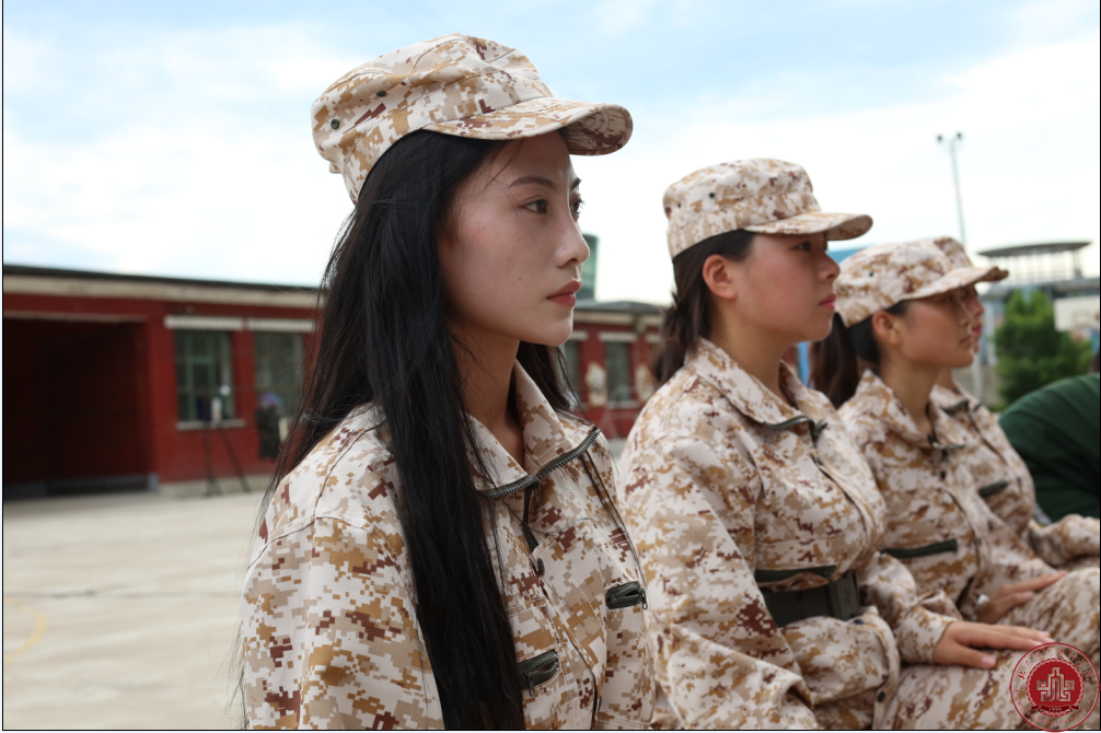 北京演艺专修学院隆重举行2017级新生军训开营仪式 北京演艺专修学院隆重举行2017级新生军训开营仪式