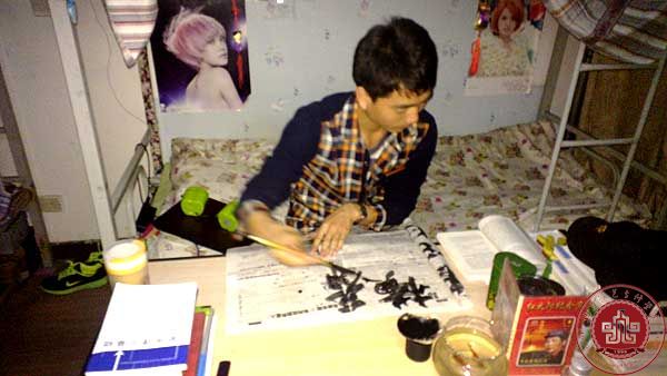 文管系“三文明建设”宿舍卫生检查