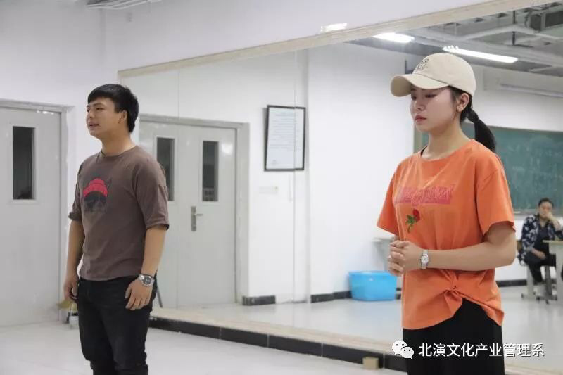 文化产业管理系为2018《映像青春》毕业生晚会进行联排 文化产业管理系为2018《映像青春》毕业生晚会进行联排