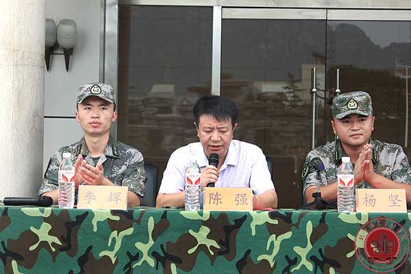 我院2013级新生军训拉开帷幕