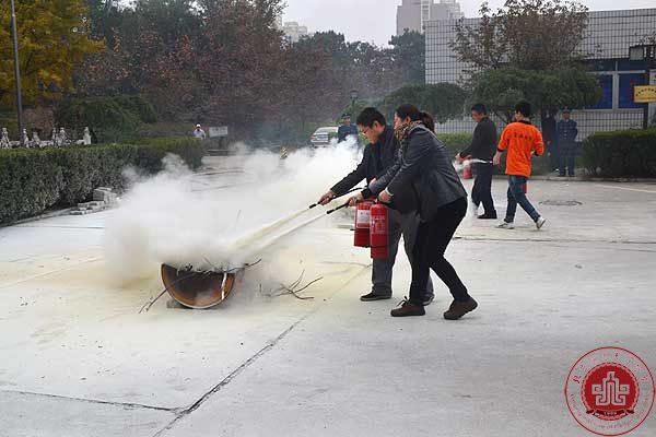 我院组织消防安全演练 我院组织消防安全演练