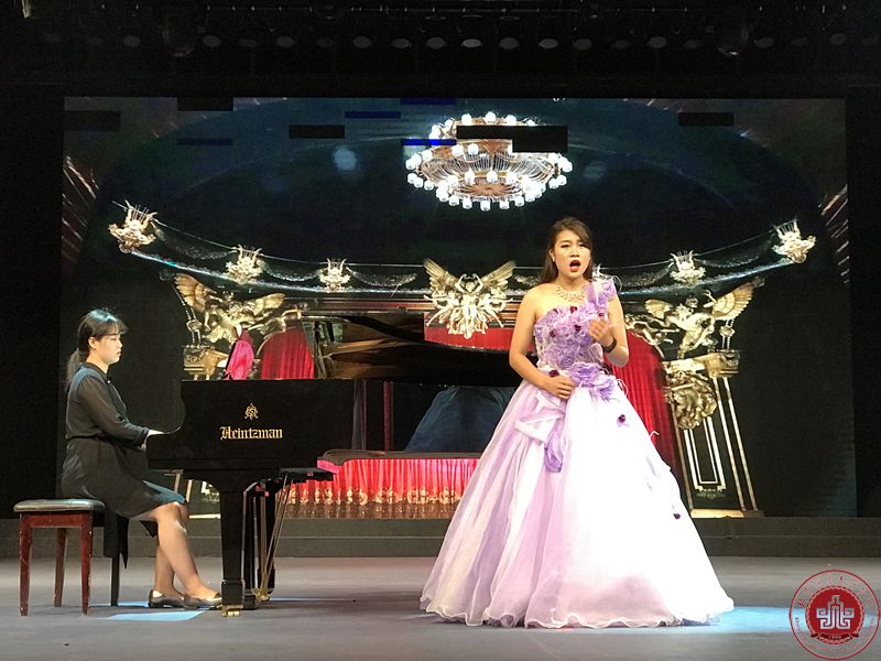 北京演艺专修学院第八届钢琴、声乐才艺大赛完满落幕 北京演艺专修学院第八届钢琴、声乐才艺大赛完满落幕