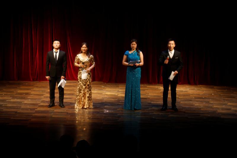 北京演艺专修学院影视艺术系成功举行迎新晚会 北京演艺专修学院影视艺术系成功举行迎新晚会