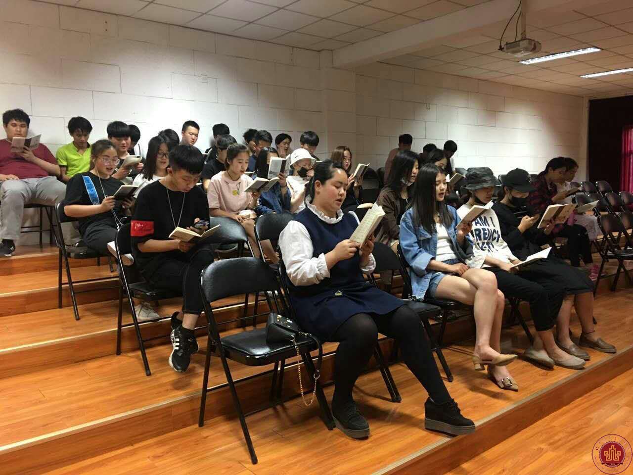 学生经典诵读 弘扬传统文化