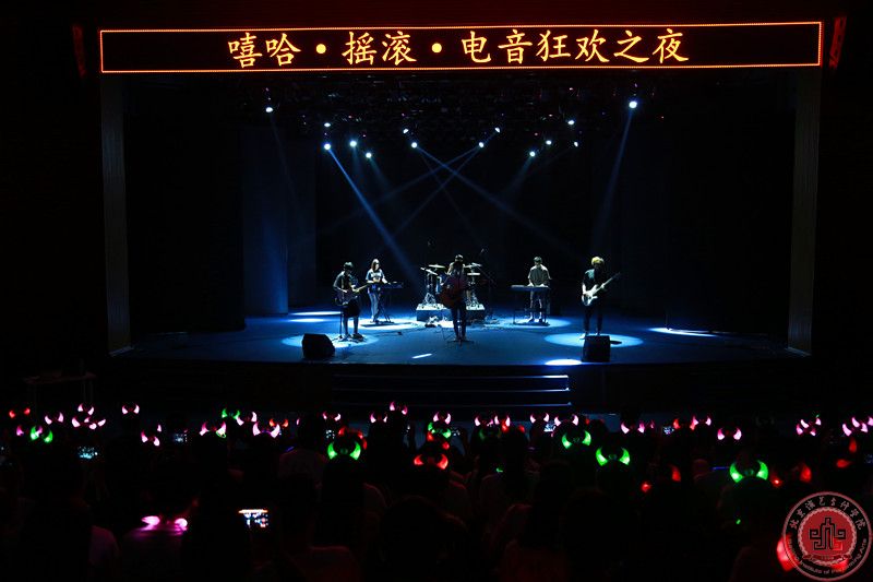 第十三届玩艺夏夏令营快报：游览颐和园、中国电影博物馆