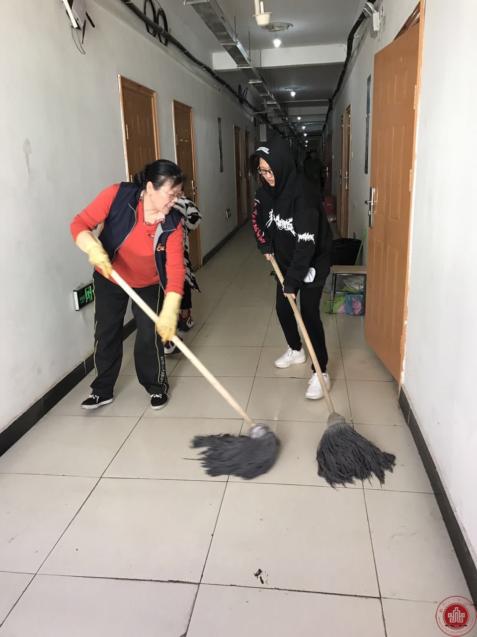 三月春风暖 雷锋在校园 三月春风暖 雷锋在校园