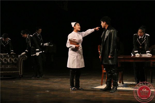 话剧《物理学家》在北演小剧场隆重上演