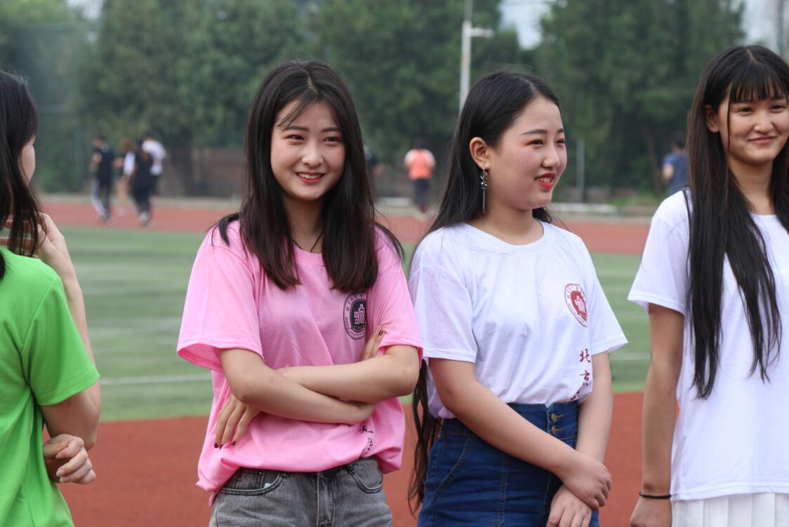 国家一级导演娄乃鸣做客北京演艺专修学院名人讲堂 国家一级导演娄乃鸣做客北京演艺专修学院名人讲堂