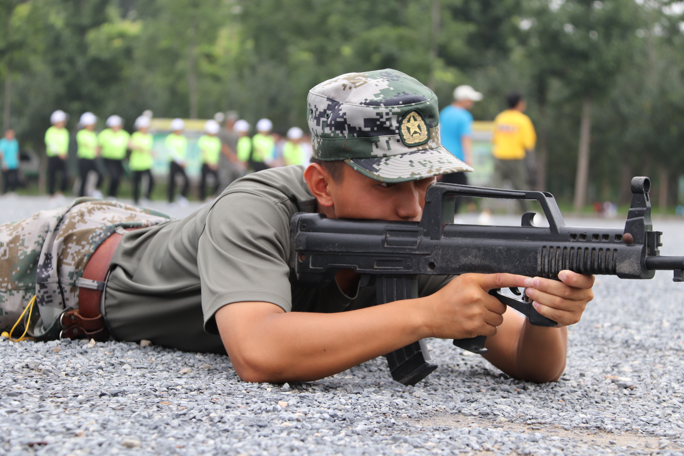军训场上的青春