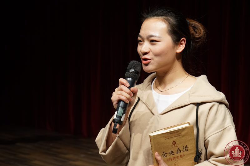 播音主持系举办首届《书途--我们在路上》读书会 播音主持系举办首届《书途--我们在路上》读书会