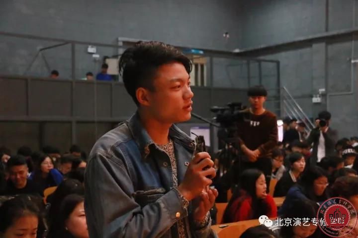 《战狼II》制片人关海龙来北演分享电影成功经验 《战狼II》制片人关海龙来北演分享电影成功经验