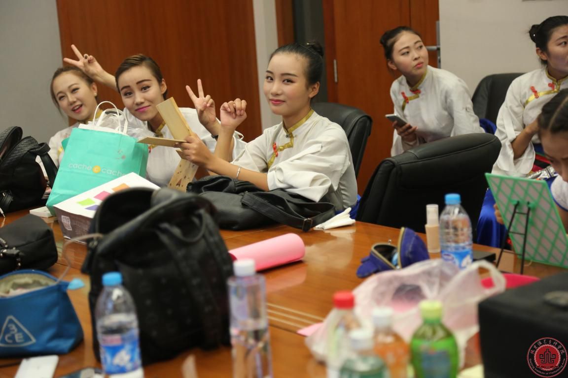 北京演艺专修学院文管系赴公安部演出