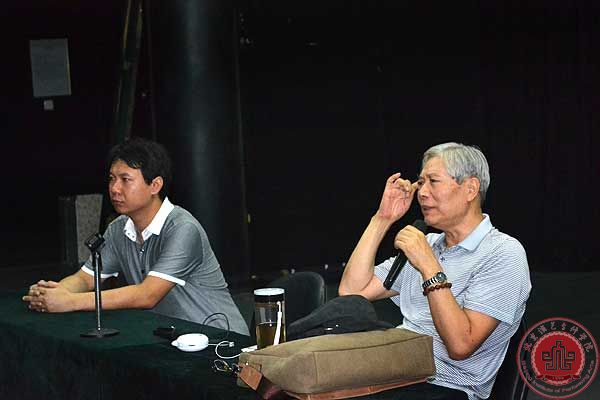 著名词曲作家、我院流行音乐学院院长付林为2013级新生讲座