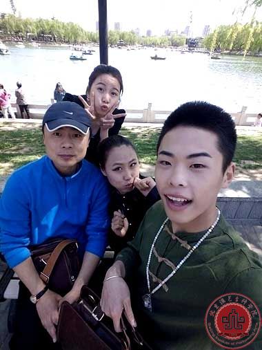 “丰碑颂”清明陶然朗诵诗会举办成功