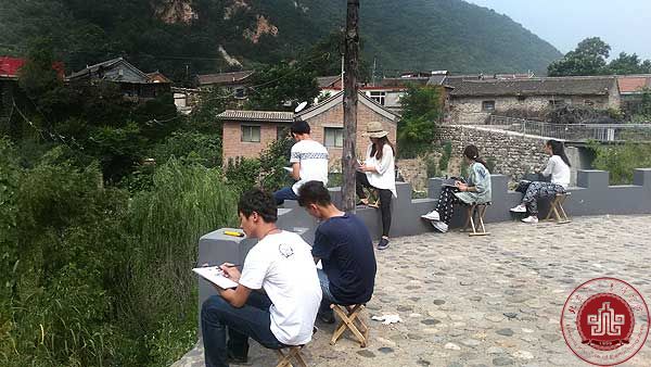 艺术设计系新生写生顺利结束