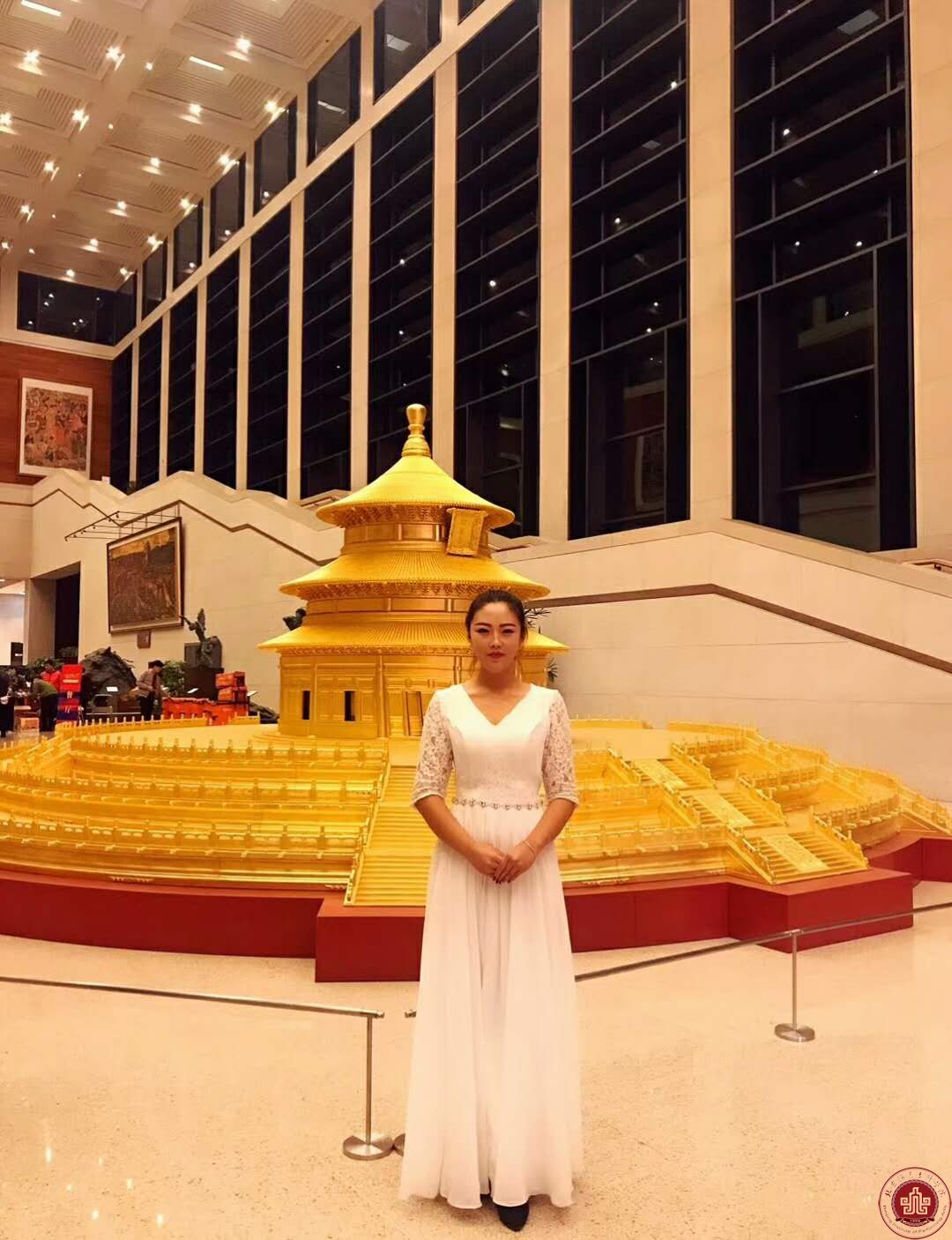 音乐系学生与李云迪、谭维维等14位明星同台演出