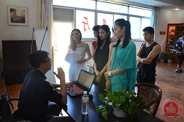 学院举办2014年第三次校园招聘会 学院举办2014年第三次校园招聘会