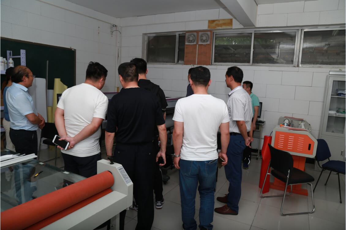 精英集团HSE联合检查组到我院开展环境卫生、消防安全检查 精英集团HSE联合检查组到我院开展环境卫生、消防安全检查