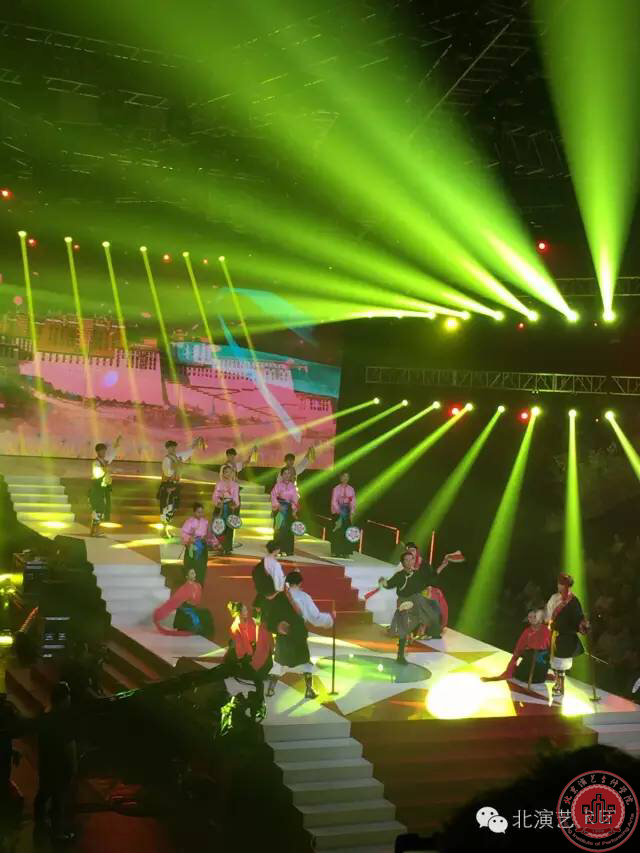 我院舞蹈系学生受邀参加星光大道获周冠军 我院舞蹈系学生受邀参加星光大道获周冠军