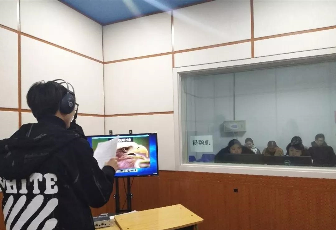 朝气蓬勃 不断进步 新学期 新目标 朝气蓬勃 不断进步 新学期 新目标