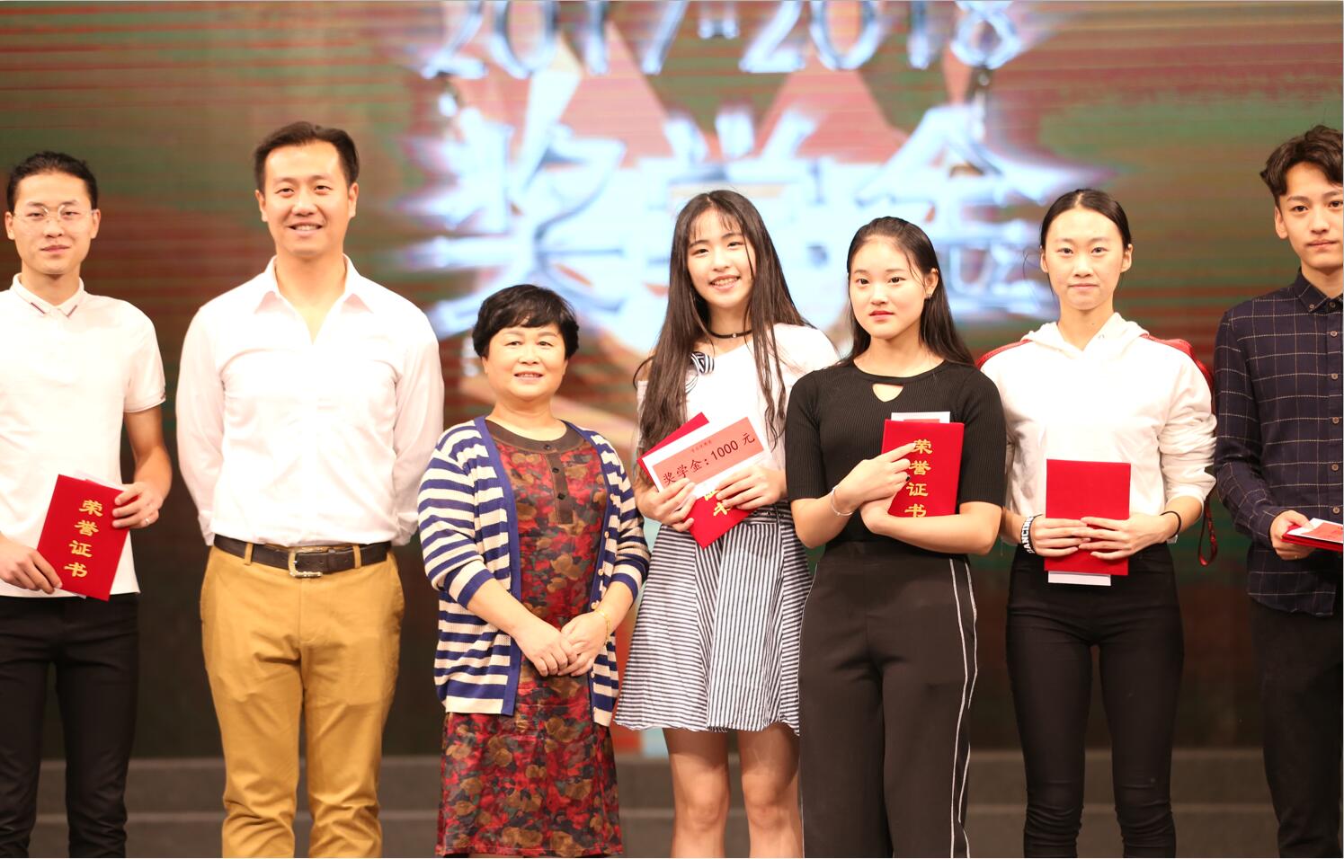 北京演艺专修学院隆重举行2018级新生开学典礼 北京演艺专修学院隆重举行2018级新生开学典礼