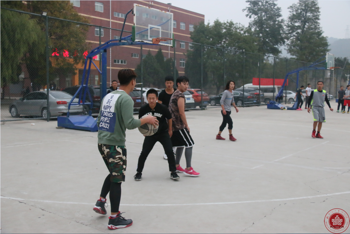 我院成功举办首届3V3学生篮球对抗赛 我院成功举办首届3V3学生篮球对抗赛
