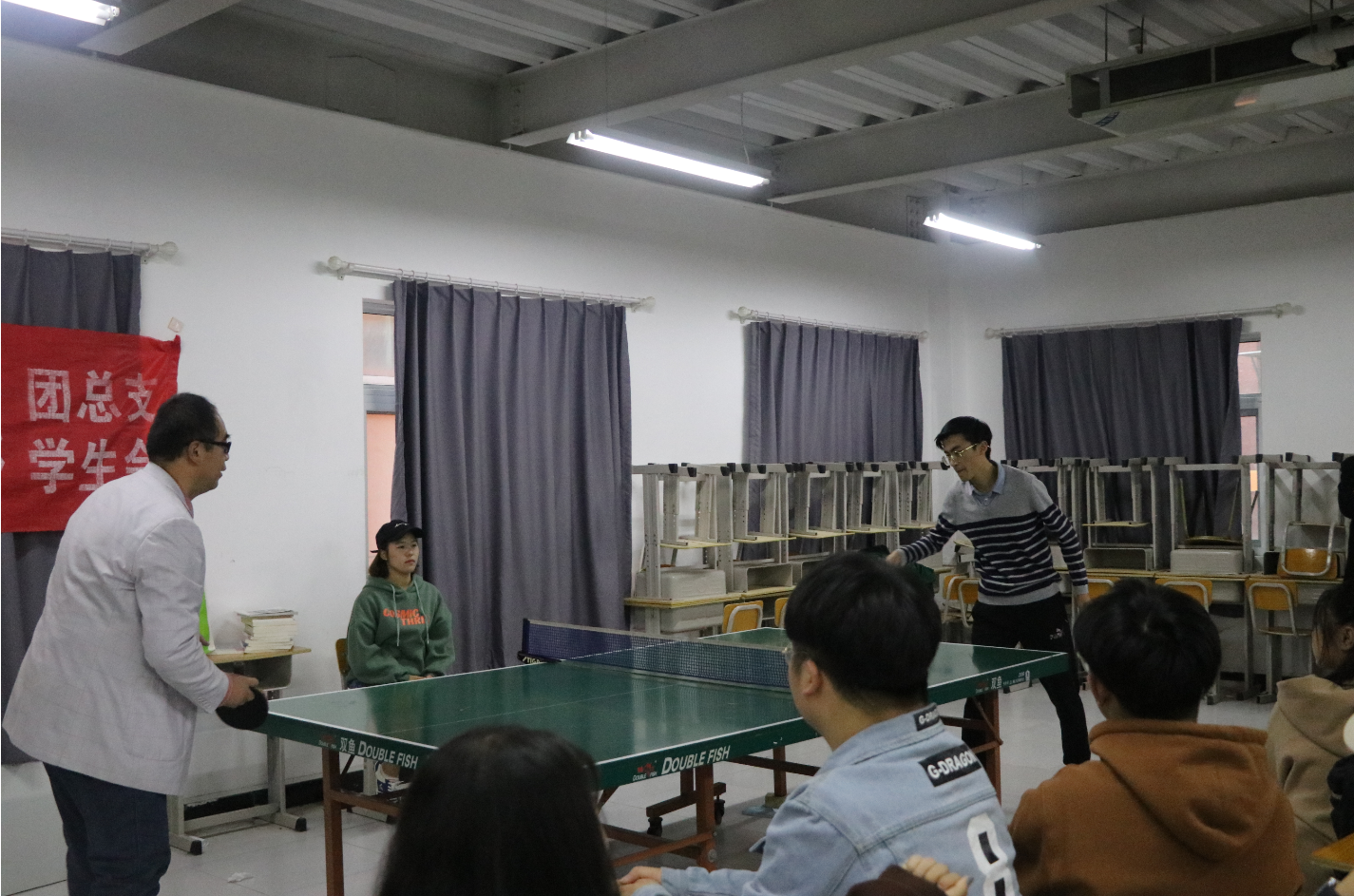 文化产业管理系成功举办师生乒乓球友谊赛 文化产业管理系成功举办师生乒乓球友谊赛
