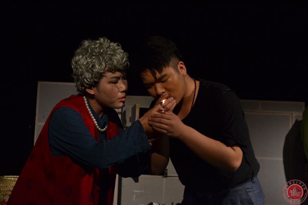 2014级表演系6班汇报演出感动落幕 2014级表演系6班汇报演出感动落幕