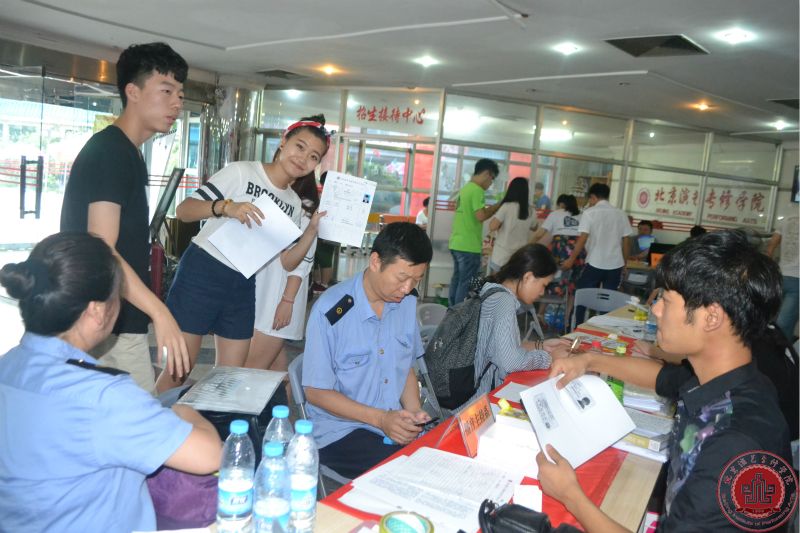 北京演艺专修学院喜迎八方学子 北京演艺专修学院喜迎八方学子