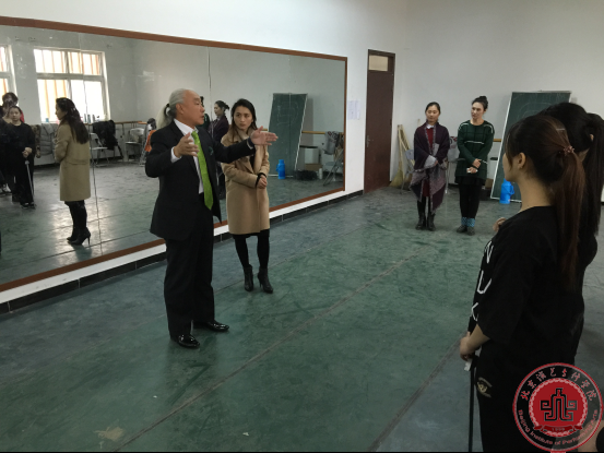 韩国武术明星王虎来我院参观交流 韩国武术明星王虎来我院参观交流