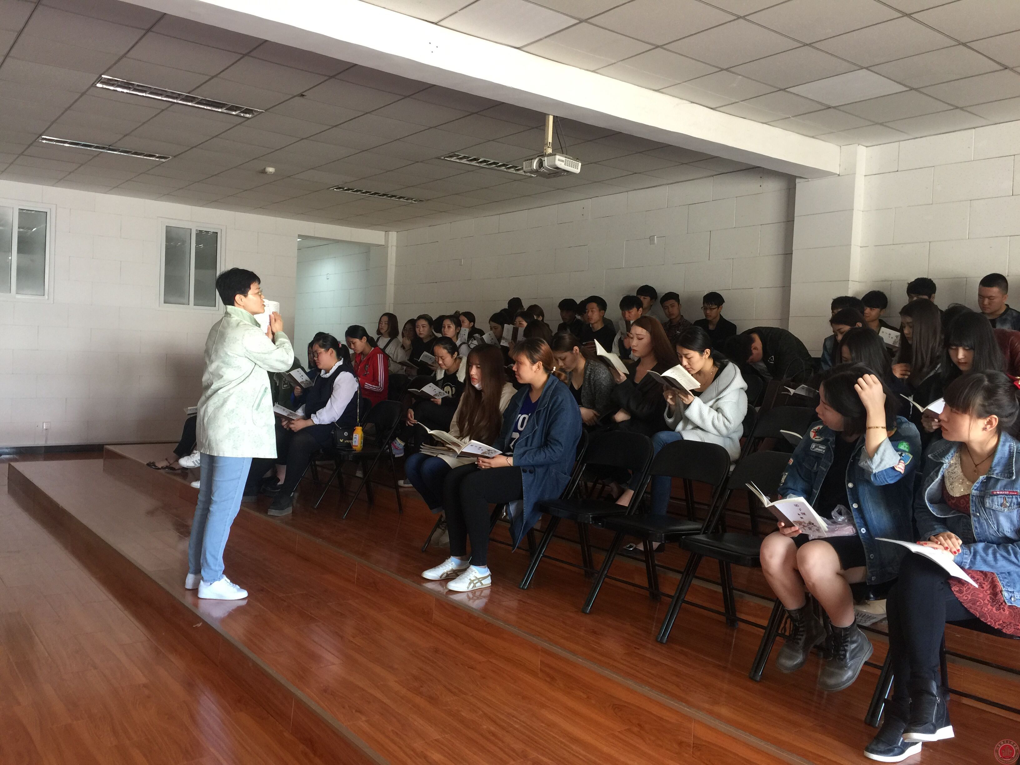 音乐系进行中国传统文化的教育与学习