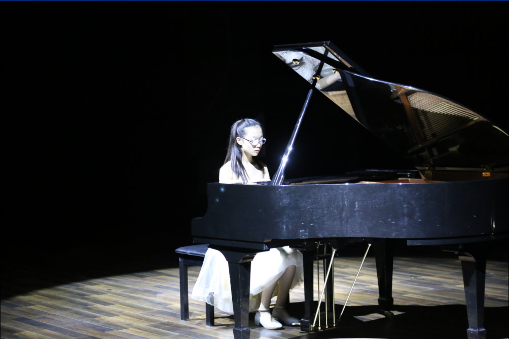 音乐系任丛聪老师钢琴班毕业音乐会成功举办 音乐系任丛聪老师钢琴班毕业音乐会成功举办