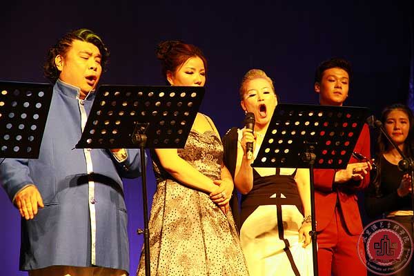 中韩青年艺术交流晚会完美落幕 中韩青年艺术交流晚会完美落幕