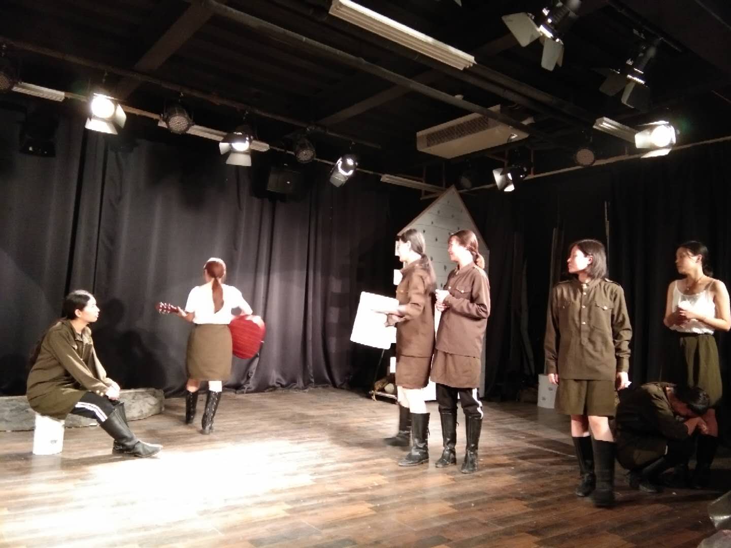 表演系15级毕业大戏《这里的黎明静悄悄》即将上演 表演系15级毕业大戏《这里的黎明静悄悄》即将上演