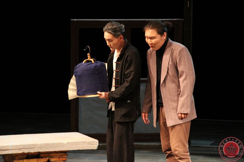 我院14级毕业大戏《边缘》在实验剧场演出圆满成功 我院14级毕业大戏《边缘》在实验剧场演出圆满成功