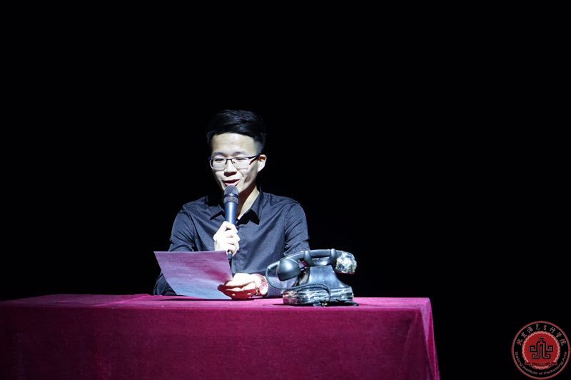 播音主持系举办首届《书途--我们在路上》读书会 播音主持系举办首届《书途--我们在路上》读书会