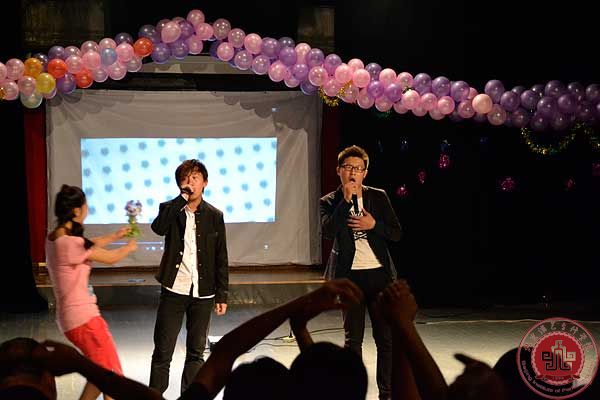 影视编导系与美术系携手欢庆中秋