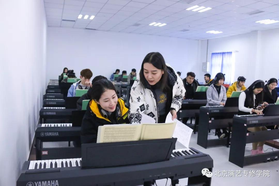 回归母校 重装上阵 回归母校 重装上阵