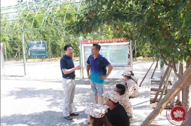 校领导看望慰问2017级军训师生