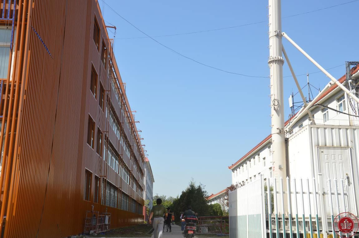 我校整体搬迁工作正有序进行 我校整体搬迁工作正有序进行